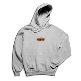 Canguro de abrigo gris melange con capucha y cordón ajustable, bolsillo frontal tipo canguro y parche bordado ovalado en el pecho con diseño gráfico en tonos naranja y negro.