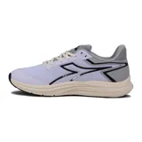 Championes deportivos unisex Diadora modelo Snipe 3, color blanco con detalles en gris claro y negro. Presentan un diseño de running con capellada de malla transpirable, logo en forma de rayo negro en los laterales y entresuela gruesa color crema.