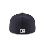 Gorro New Era 59Fifty de los New York Yankees, color azul marino con logo bordado en blanco.