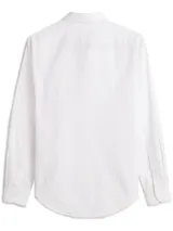 Camisa Tommy Hilfiger de corte regular, confeccionada en puro algodón regenerativo con diseño de raya diplomática y cuello con botones. Presenta el logo de la marca bordado en el pecho.