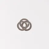 Dije de tres aros entrelazados de plata 925 con acabado pulido.
