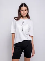 Calza corta de lycra color gris azulado con brillos.