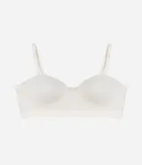 Soutien strapless color blanco marfil con copas premoldeadas, confeccionado en poliamida texturizada sin costuras (seamless). Cuenta con breteles removibles y ajustables.