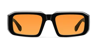 Lentes de sol rectangulares negros con lentes naranjas.