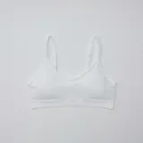 Pack de dos tops tipo bralette de tejido acanalado, uno en color blanco y otro en color azul. Presentan escote redondo, tirantes finos ajustables y diseño sin costuras.