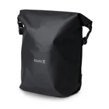 Bolso de mano impermeable negro con cierre enrollable y hebillas de ajuste. Presenta el logo de la marca Roark en el frente.