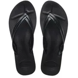 Sandalias tipo ojota Havaianas color negro, con diseño de plataforma y tiras finas con textura grabada.