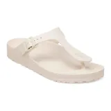 Sandalias tipo ojota Birkenstock modelo Gizeh, confeccionadas en material EVA ligero y resistente, color blanco hueso. Presentan diseño de tira entre los dedos con hebilla ajustable lateral y plantilla anatómica.