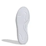 Championes Adidas Courtblock blancos de cuero sintético con las tres tiras laterales perforadas.