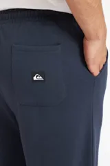 Pantalón de jogging Quiksilver color azul marino, de corte regular, con cintura elástica con cordón ajustable y bolsillos laterales.