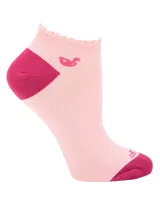 Calcetín corto para mujer de color rosa claro, con talón y puntera en color fucsia. Presenta un borde superior con detalle de ondas y el logo de la marca bordado en el lateral.