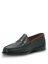Zapato mocasín Cazzoli de cuero color negro, de diseño clásico con empeine estructurado y costuras visibles en el contorno de la puntera.
