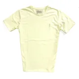 Remera básica de algodón color amarillo claro, con cuello redondo y manga corta.