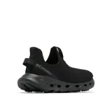 Zapatillas Columbia modelo Terrastride SLR para mujer, de diseño slip-on en color negro. Presentan un empeine de tejido de punto transpirable, tiradores para facilitar el calce y una mediasuela moldeada con orificios de ventilación que ofrece amortiguación y estabilidad.