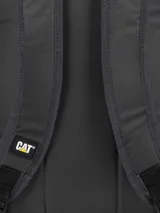 Mochila Caterpillar Explorer de poliéster ripstop color antracita. Cuenta con compartimento principal con bolsillo acolchado para laptop, bolsillo frontal con cremallera y cordón para llavero, bolsillos laterales de malla, correas acolchadas para los hombros y panel trasero. Incluye asa de transporte superior, detalles de cordones y logo reflectante estampado.