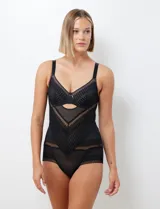 Body negro de gasa texturada con diseño geométrico, sin aro. Breteles fijos regulables y broche trasero con tres posiciones.