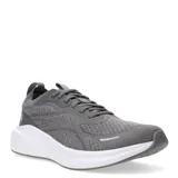 Championes de running Puma Skyrocket Lite Engineered, color gris con suela blanca. Presentan un diseño de tejido técnico transpirable, cierre con cordones y tecnología de amortiguación Pumalite y plantilla Softfoam+ para mayor confort.