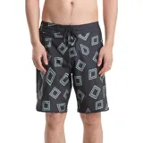 Short de baño Volcom modelo Contact Scallop Stoney, color negro con estampado geométrico de rombos en tono verde grisáceo. Presenta cintura con cordón ajustable y largo de 19 pulgadas.