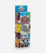 Kit de tres pares de medias de algodón de caña media con diseños de Bugs Bunny. Un par blanco con estampado de Bugs Bunny y la frase "What's up doc?", un par gris con la cara de Bugs Bunny y un par blanco con el logo de Looney Tunes y Bugs Bunny.
