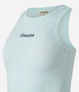 Conjunto de pijama compuesto por musculosa de rib con escote halter y bordado 'dreams', y short con cintura elástica y botones decorativos.
