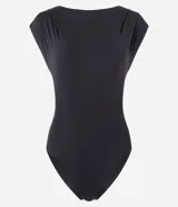 Body Cortelle de poliamida color negro, con escote canoa, diseño sin mangas, pliegues drapeados en los hombros y corte ajustado slim fit.