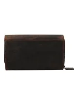 Billetera de cuero natural color marrón oscuro con acabado rústico. Cuenta con solapa frontal con cierre imantado, compartimento principal con cierre perimetral, múltiples espacios para tarjetas y billetes, y tecnología de protección RFID.