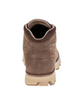 Bota Caterpillar modelo Elude WP, confeccionada en cuero de plena flor impermeable. Presenta diseño de caña media con cordones, forro de malla de nailon y suela de goma con entresuela Ease para mayor amortiguación y flexibilidad.
