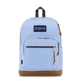 Mochila JanSport Right Pack color celeste con base de cuero marrón, logo de la marca en el frente y detalles en marrón.