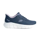 Championes deportivos Skechers Slip-ins Bobs Sport B Flex Flex Lucy, color azul marino con detalles en lila y blanco. Cuentan con tecnología Heel Pillow, plantilla Skechers Memory Foam, cordones elásticos fijos y son lavables a máquina.