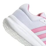 Championes urbanos Adidas modelo Lite Racer 4.0, de diseño liviano con parte superior de malla transpirable. Presentan una combinación de color blanco con detalles en rosado en las icónicas tres tiras laterales y el interior. Incorporan tecnología Cloudfoam en la mediasuela para mayor amortiguación y suela de goma resistente.