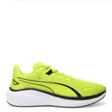 Championes de running Puma modelo Skyrocket Lite, color amarillo neón con detalles en negro y suela blanca. Presentan diseño de malla transpirable, cierre con cordones y tecnología de amortiguación en la entresuela.