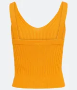 Blusa musculosa estilo cropped de Blue Steel, confeccionada en tejido de viscosa con textura acanalada. Presenta escote en V y tirantes medios elásticos.