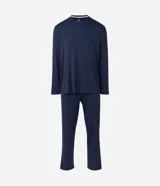 Pijama largo de hombre compuesto por una remera de manga larga con cuello redondo y un pantalón tipo jogging con cintura elástica. Confeccionado en tejido de viscolycra suave y ligero, con acabado liso.