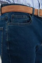 Pantalón de jean de corte skinny, color azul.