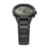 Reloj cronógrafo Armani Exchange con caja y malla de acero inoxidable en color gris oscuro. Presenta una esfera en tono gris metalizado con indicadores de hora, manecillas luminiscentes, tres subesferas y ventana de calendario.