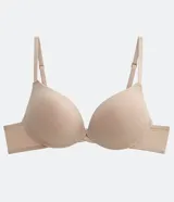 Soutien básico color piel, modelo super push up, con relleno que aproxima y aumenta los senos hasta dos tallas. Breteles regulables y confeccionado en microfibra.