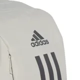 Mochila Adidas Power color gris claro con base negra y logo de Adidas con tres rayas horizontales en gris oscuro.