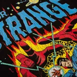 Remera negra de algodón con estampado del personaje de Marvel Comics, Doctor Strange.