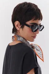 Lentes de sol negros con forma hexagonal y lentes polarizadas con protección UV400.