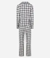 Pijama estilo americano compuesto por camisa de manga larga con botones y pantalón largo. Presenta un estampado a cuadros con pequeños iconos de Mickey Mouse. Confeccionado en tejido suave y ligero.
