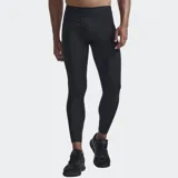 Mallas de compresión negras de capa base, ajustadas al cuerpo, diseñadas para usarse debajo de otra ropa deportiva. Presentan pretina elástica plana y refuerzo de malla en el interior de la pierna para mayor transpirabilidad.