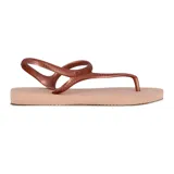 Chanclas de dedo Havaianas modelo Flash Urban para mujer, color dorado, con tiras finas texturizadas y cinta trasera para mayor sujeción.