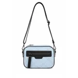 Cartera bandolera David Jones de diseño rectangular, confeccionada en tela denim celeste con costuras acolchadas en forma de rombos. Presenta detalles en cuero sintético negro en los bordes y en el bolsillo frontal con cierre. Incluye correa larga ajustable y herrajes metálicos oscuros.