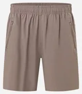 Bermuda deportiva gris con cintura elástica, cordón de ajuste, bolsillos con cremallera, recorte lateral con agujeritos y abertura en el bajo.