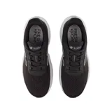 Championes de running New Balance modelo Kaiha Road v2, color negro con entresuela blanca. Diseño de malla transpirable con logo N en el lateral.