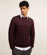 Suéter Marfinno de punto para hombre, color bordó, con cuello redondo y diseño de canalé texturizado en el cuerpo y las mangas.