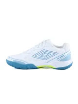 Championes Umbro Grip Pad para hombre, diseñados para deportes de cancha como pádel. Presentan un diseño en color negro con detalles en dorado, entresuela blanca y suela de goma color caramelo para mayor tracción.