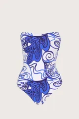 Malla enteriza strapless modelo Twilight con diseño estampado en tonos de azul y blanco, soporte estructurado y breteles removibles.