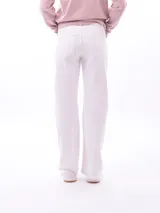 Pantalón de jean negro de corte recto.