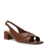 Sandalias de mujer Bottero con tiras cruzadas en el empeine, tira trasera ajustable con hebilla metálica y taco cuadrado bajo.